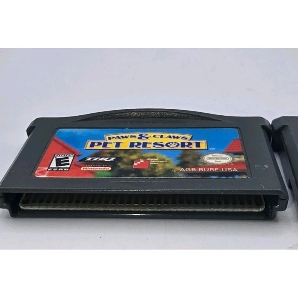 Gameboy Advance Dora Super Spies, Dogz, Paws & Claws Resort‎ games.